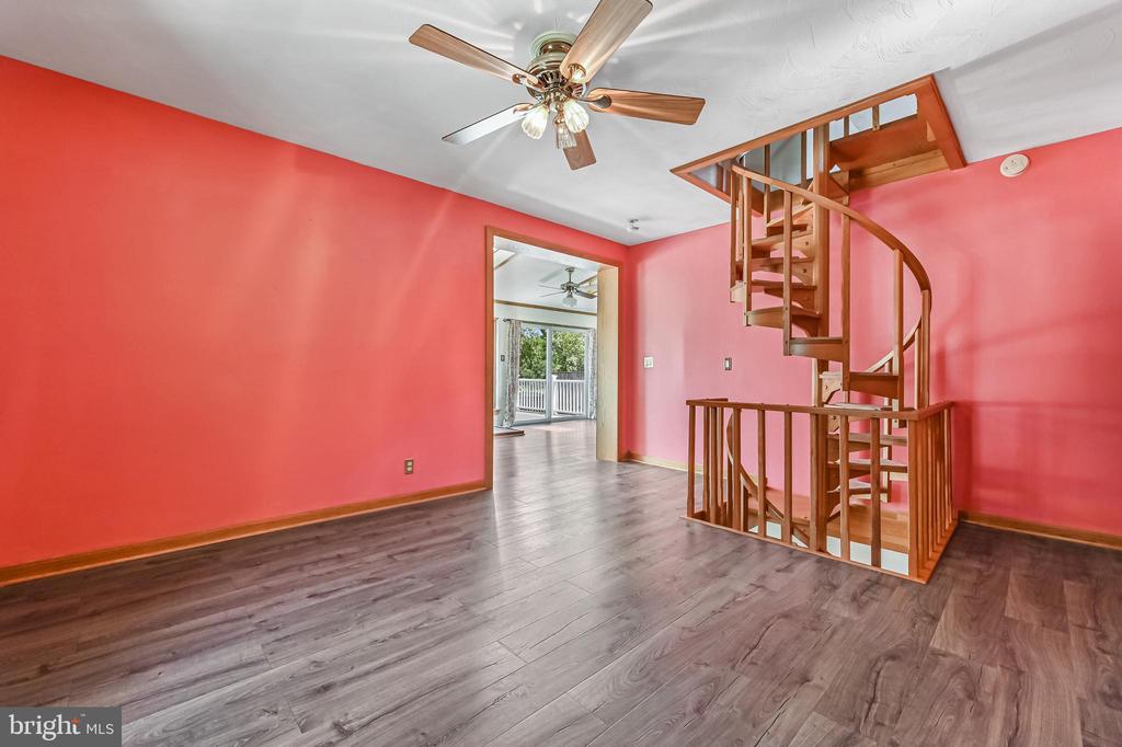 8283 CHOPTANK ROAD