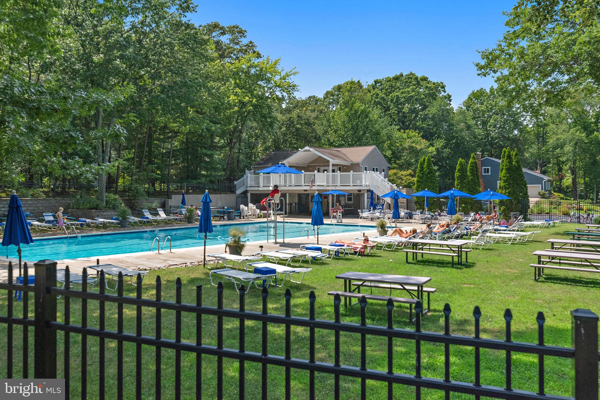 392 STONEHOUSE DRIVE