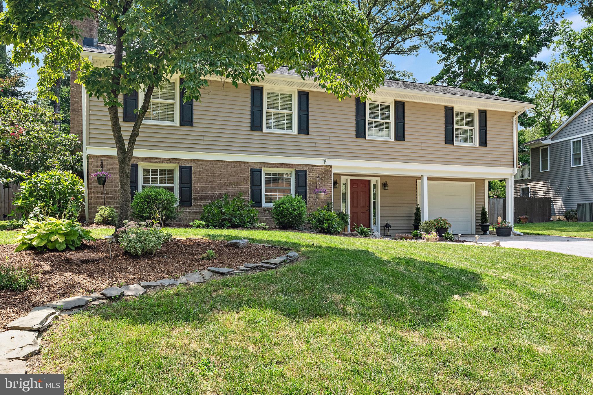 392 STONEHOUSE DRIVE