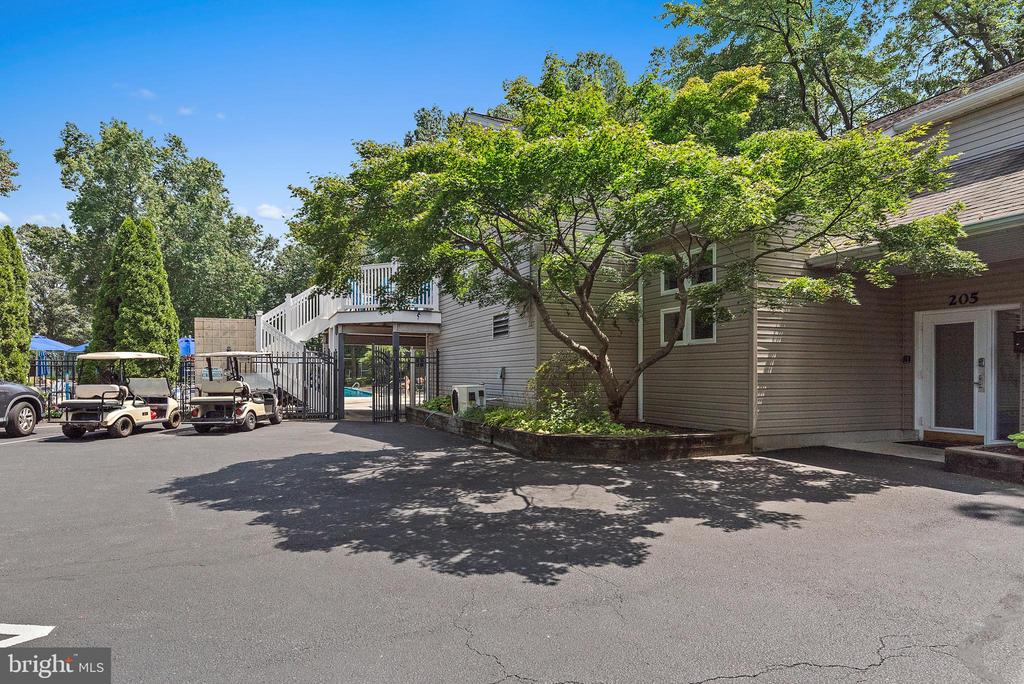 392 STONEHOUSE DRIVE