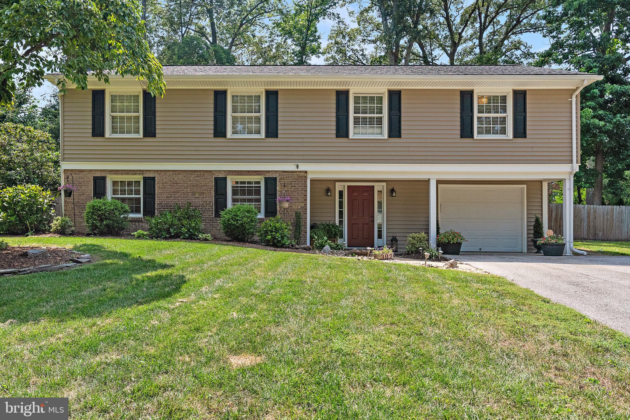 392 STONEHOUSE DRIVE