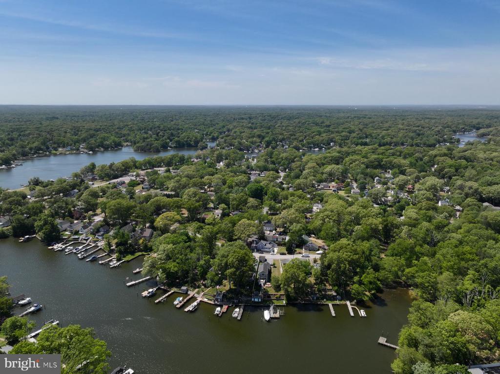 512 RIVERSIDE DRIVE