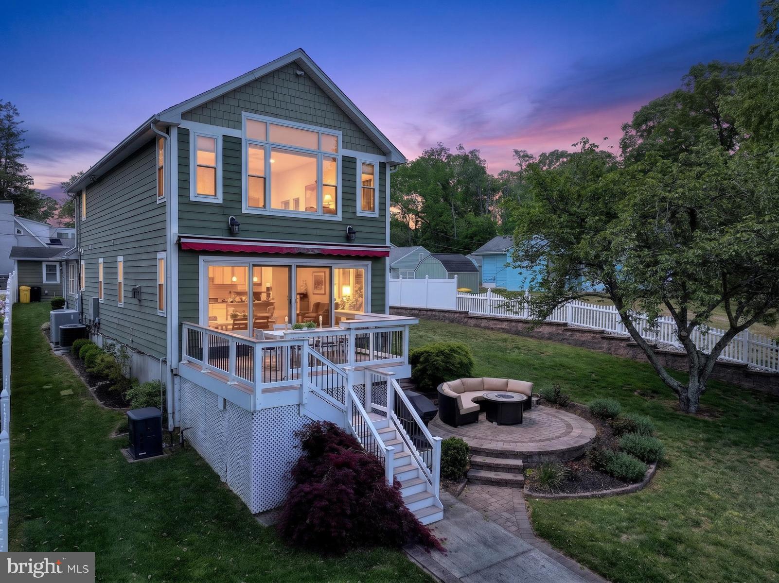 512 RIVERSIDE DRIVE
