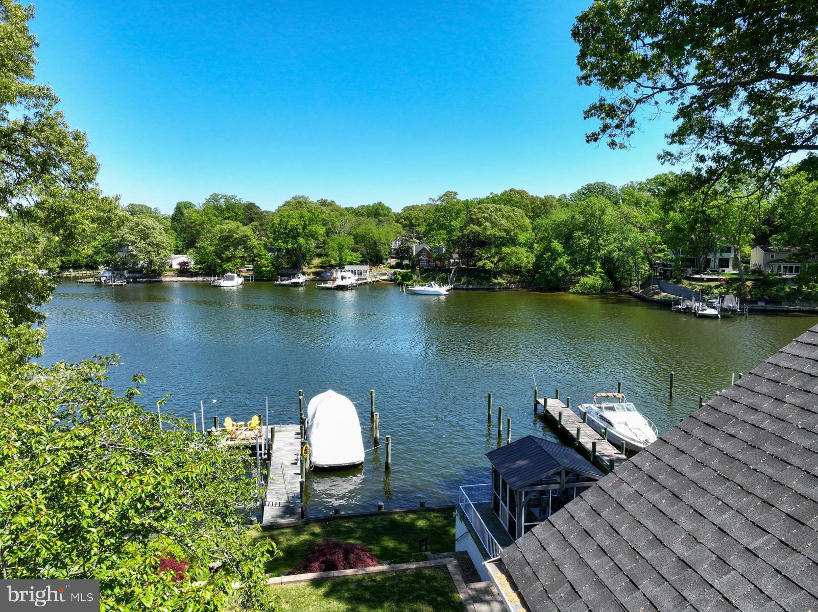 512 RIVERSIDE DRIVE