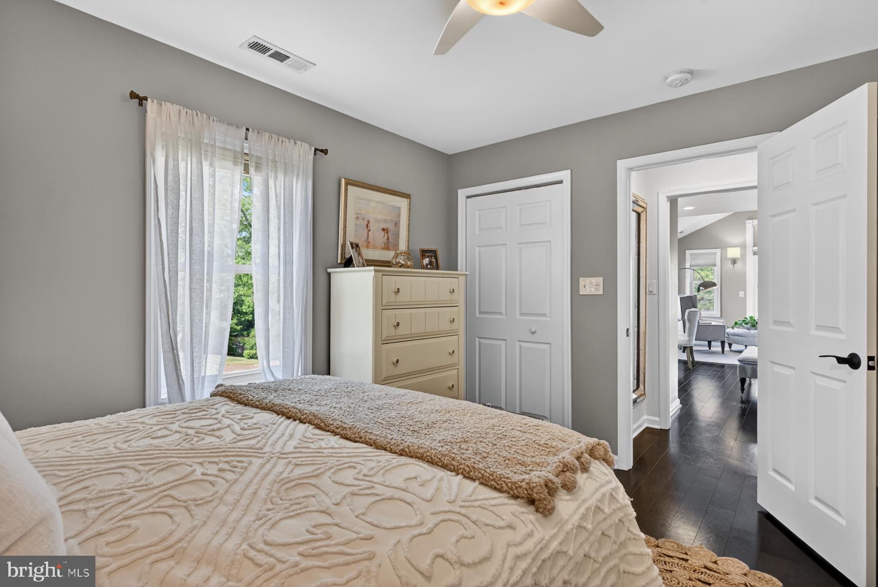 512 RIVERSIDE DRIVE