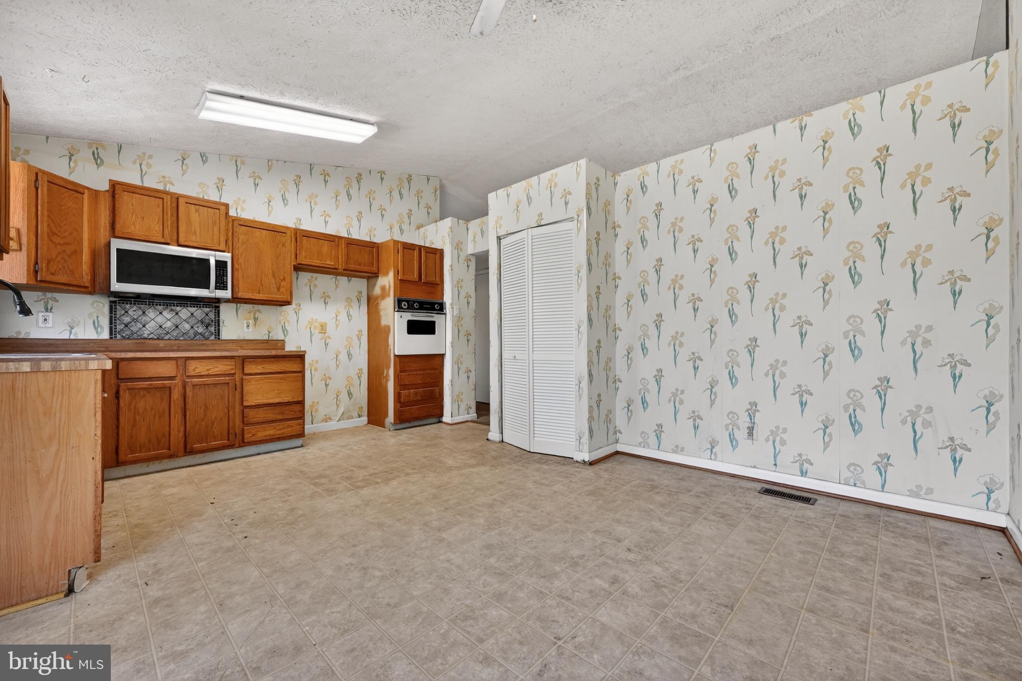 7838 TICK NECK ROAD