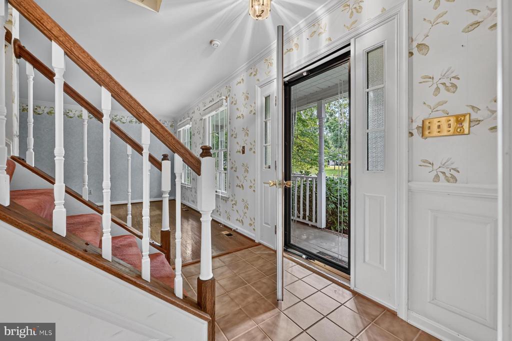 1482 WESTCLIFF DRIVE