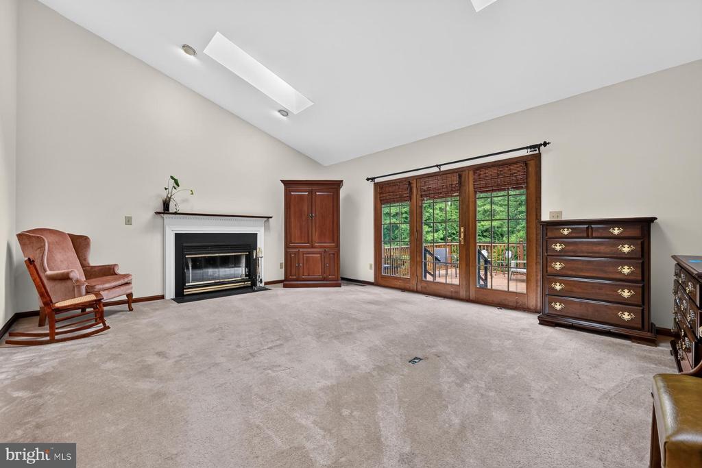 1482 WESTCLIFF DRIVE