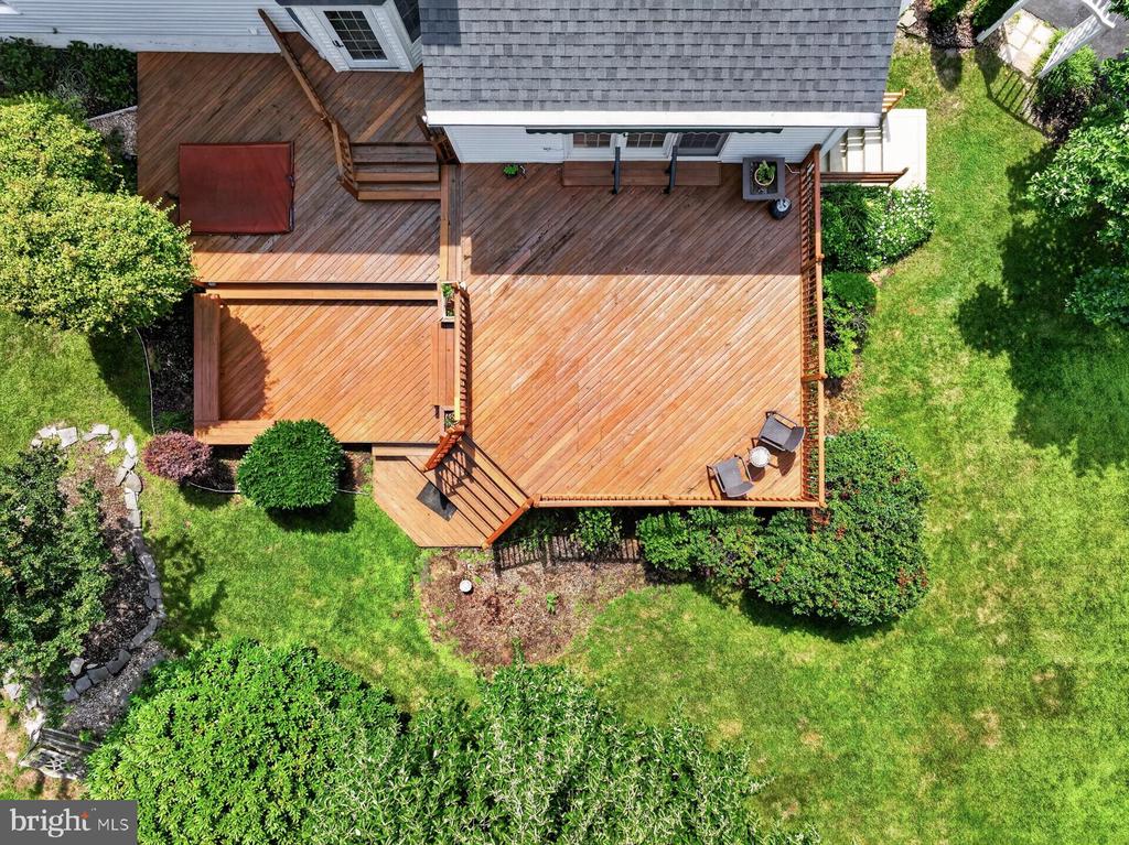 1482 WESTCLIFF DRIVE