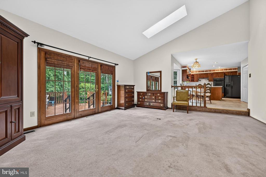 1482 WESTCLIFF DRIVE