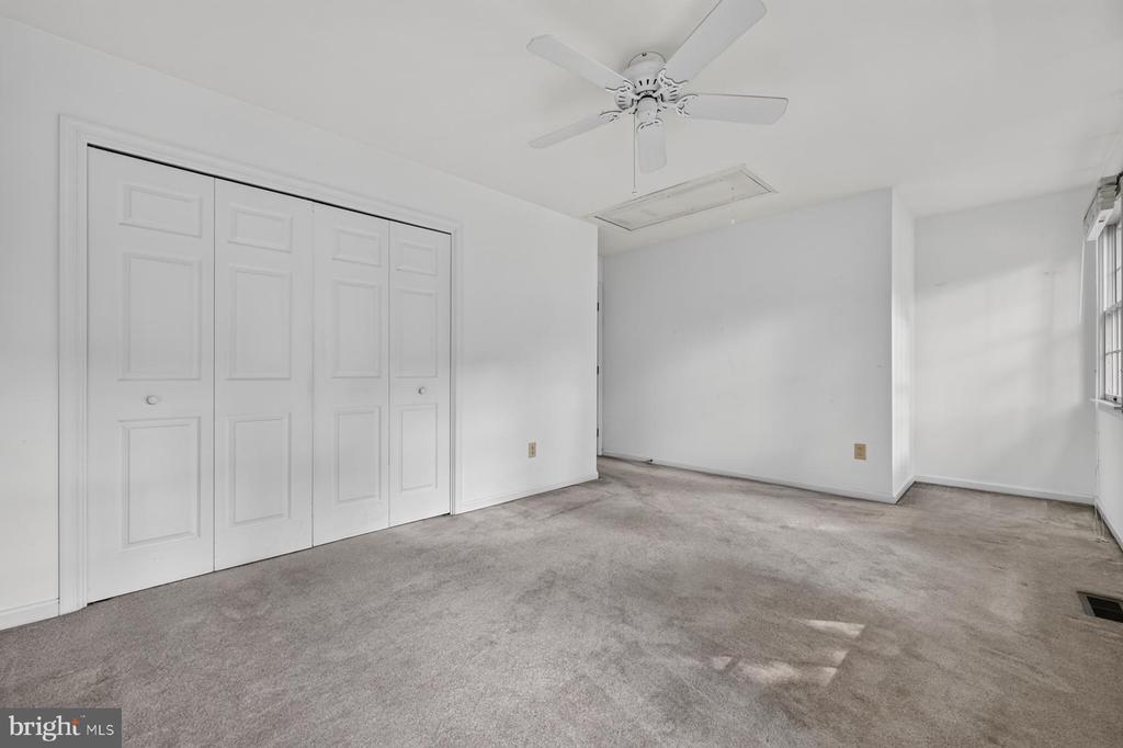 1482 WESTCLIFF DRIVE