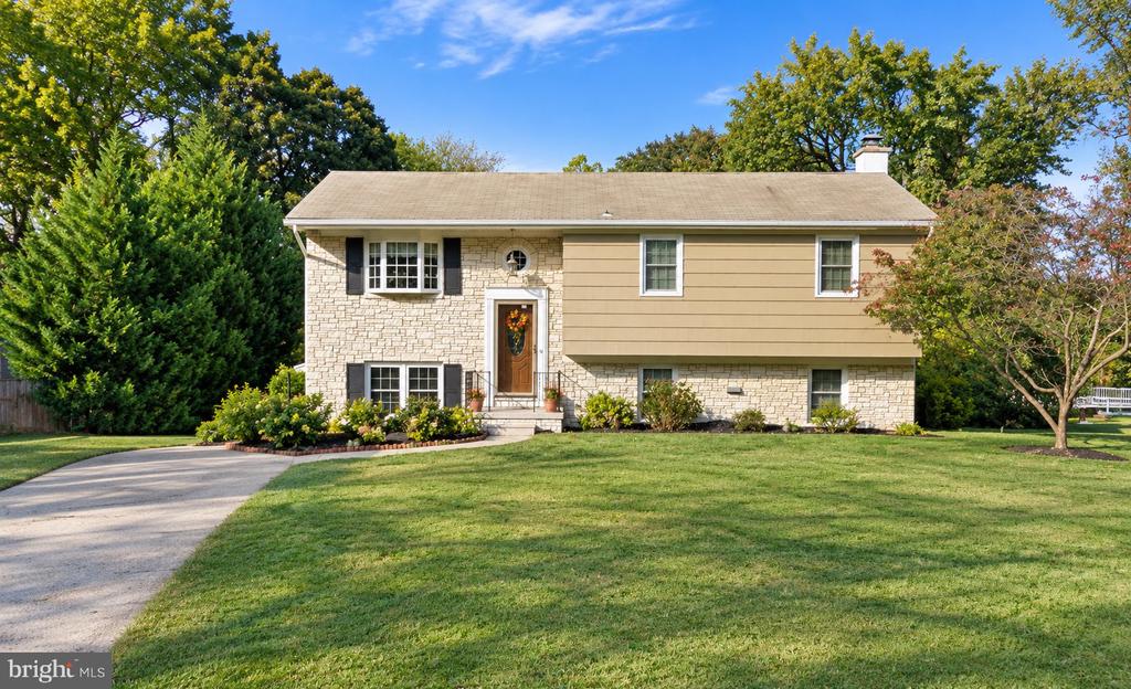 1618 COLONY ROAD