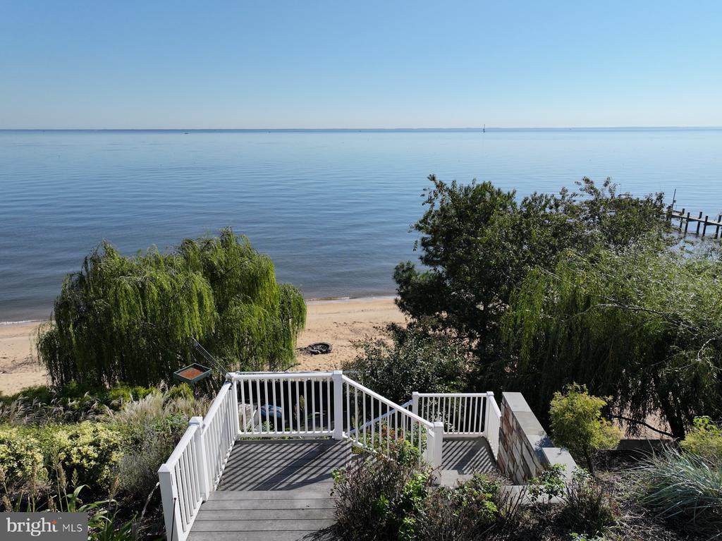 8163 BAYSIDE DRIVE
