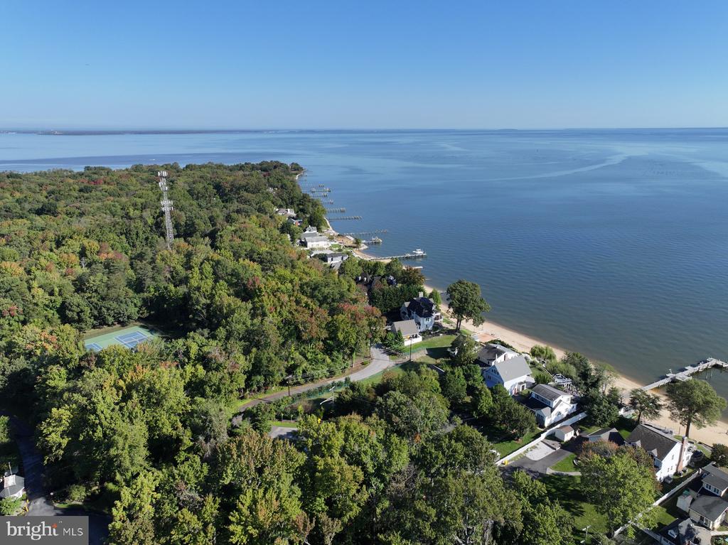 8163 BAYSIDE DRIVE