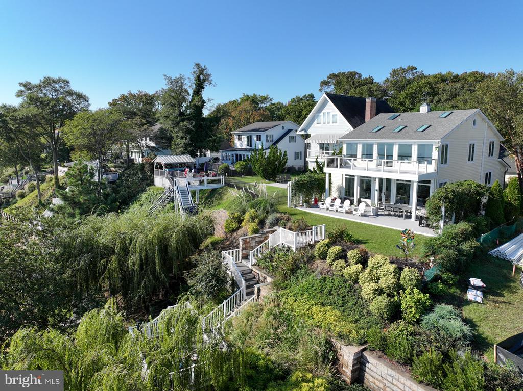 8163 BAYSIDE DRIVE