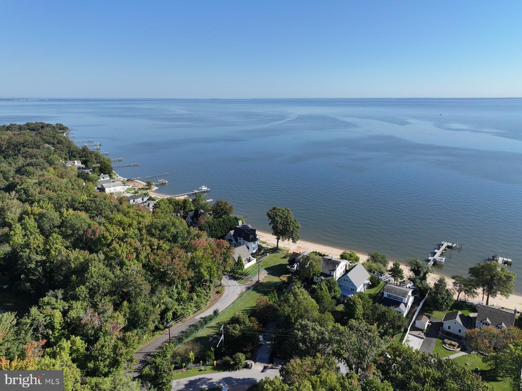 8163 BAYSIDE DRIVE