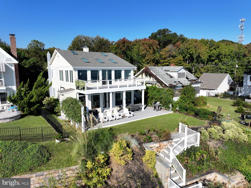 8163 BAYSIDE DRIVE