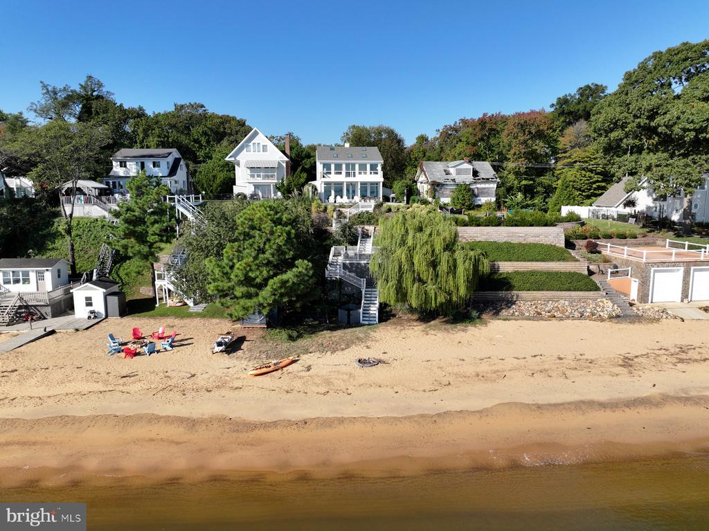 8163 BAYSIDE DRIVE