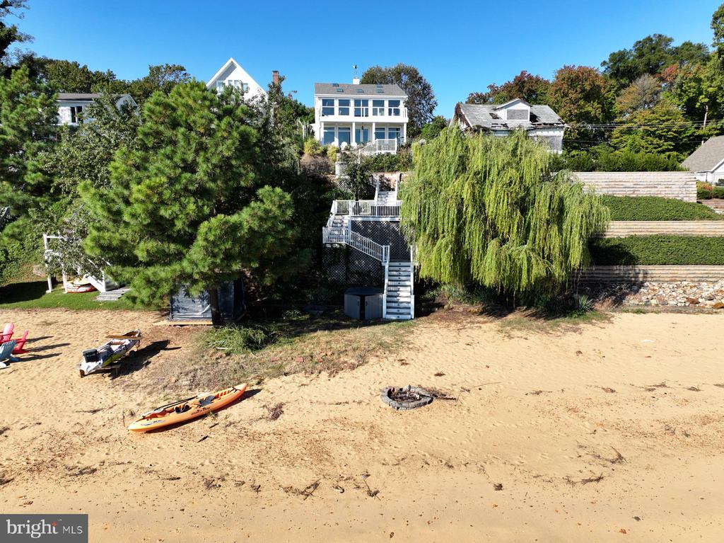 8163 BAYSIDE DRIVE
