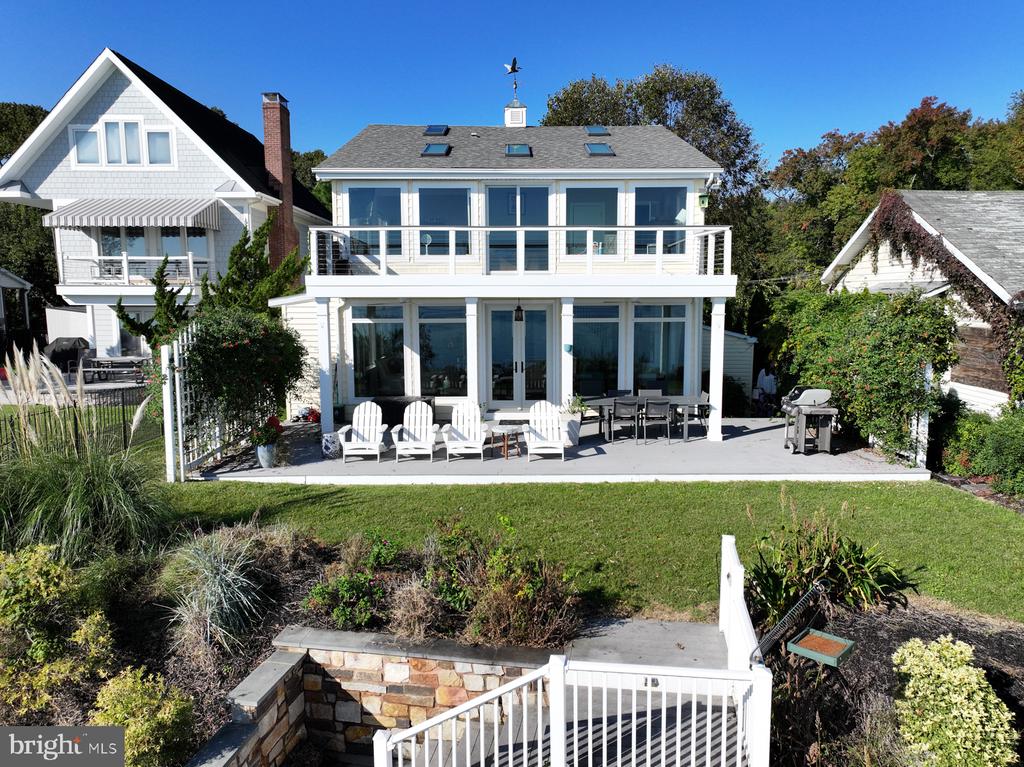 8163 BAYSIDE DRIVE