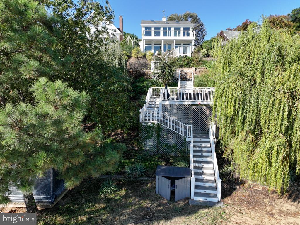 8163 BAYSIDE DRIVE
