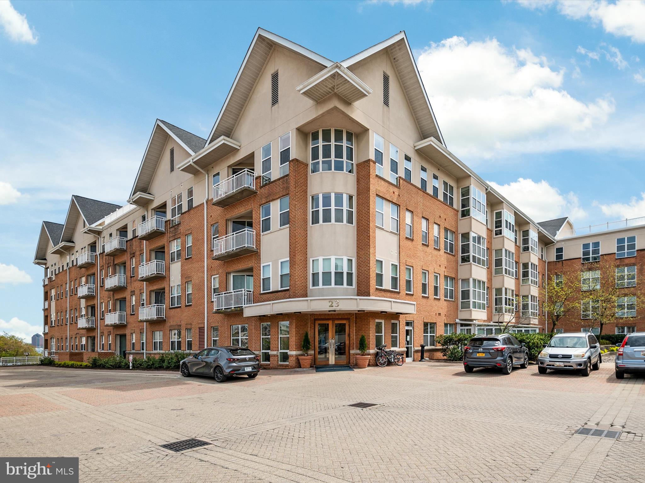 23 PIERSIDE DRIVE 438