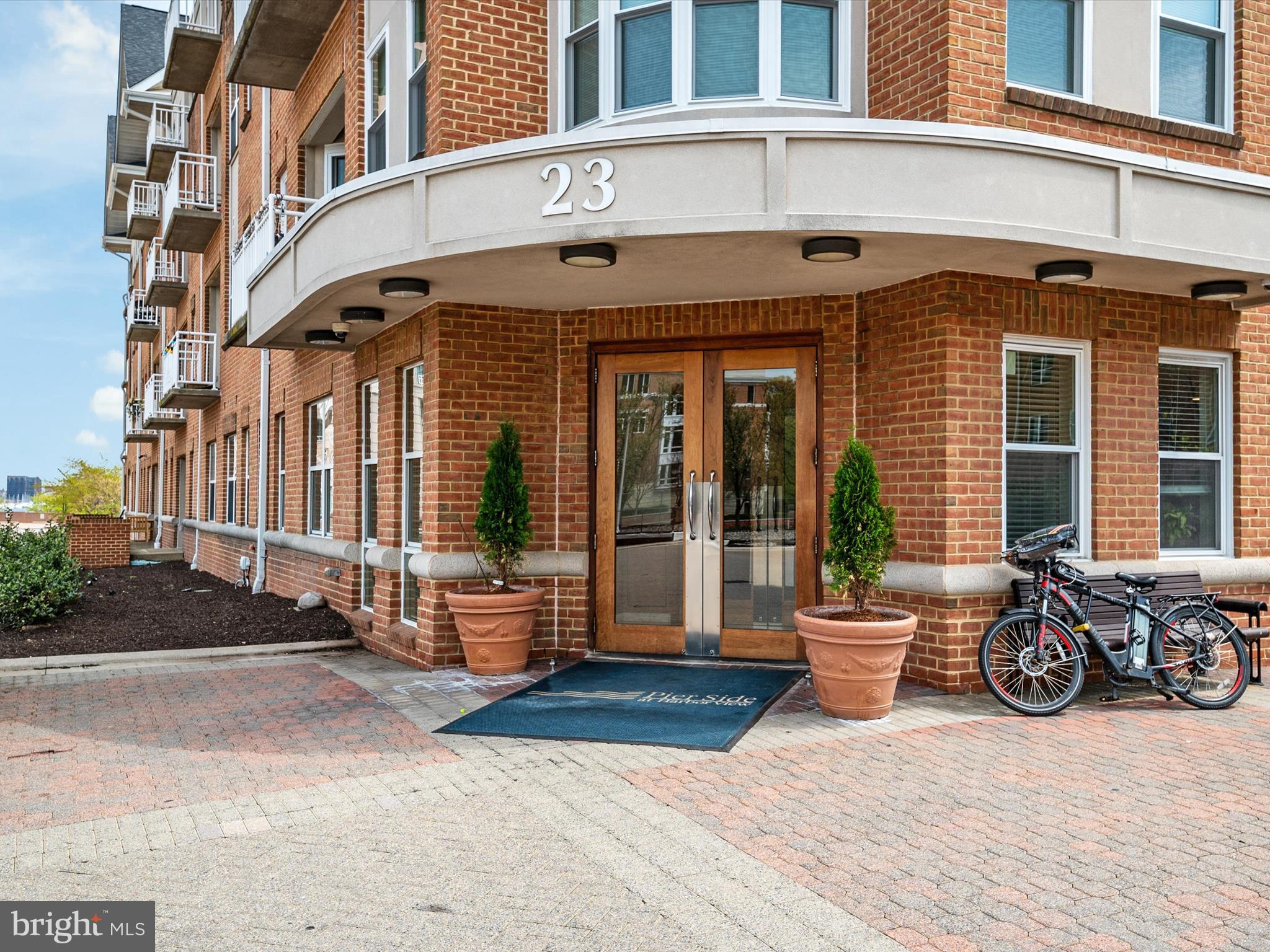 23 PIERSIDE DRIVE 438