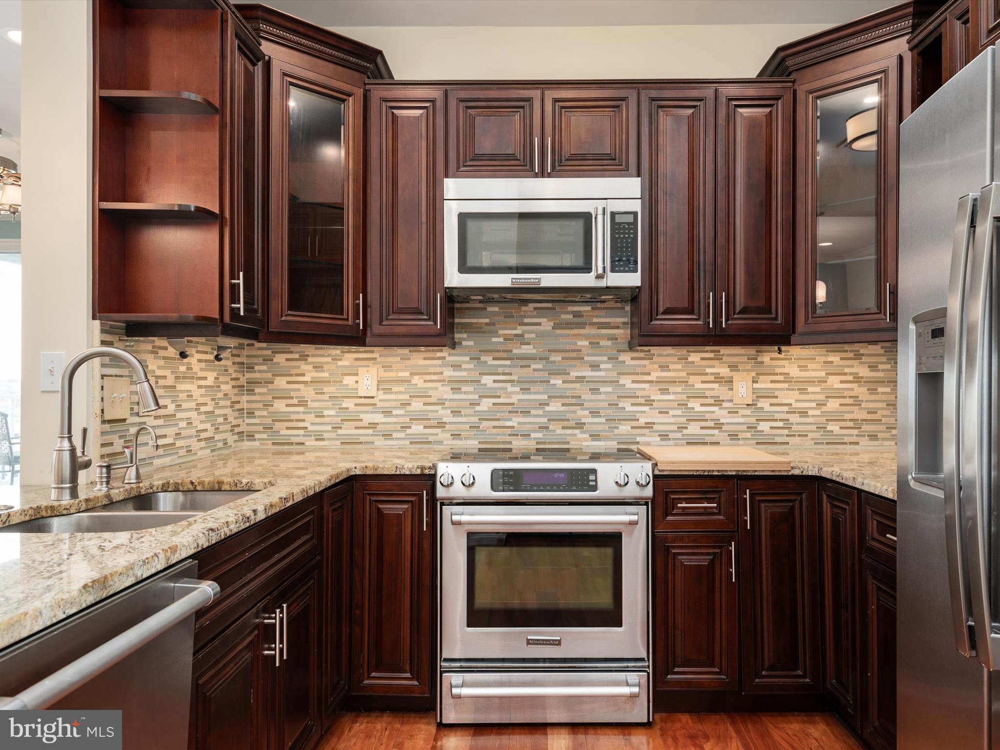 23 PIERSIDE DRIVE 438