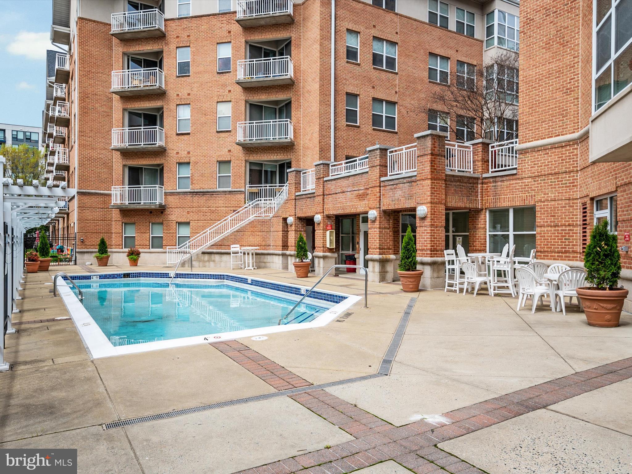 23 PIERSIDE DRIVE 438