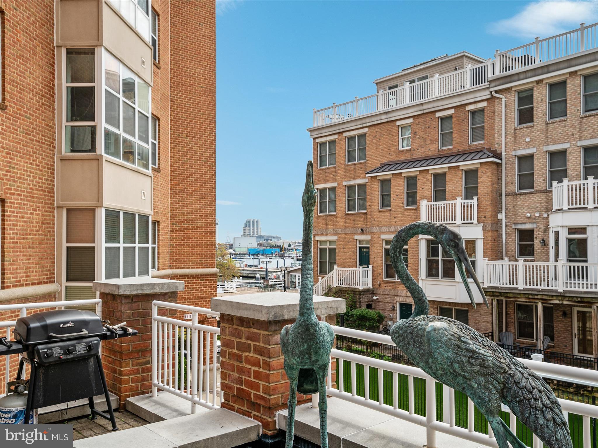 23 PIERSIDE DRIVE 438