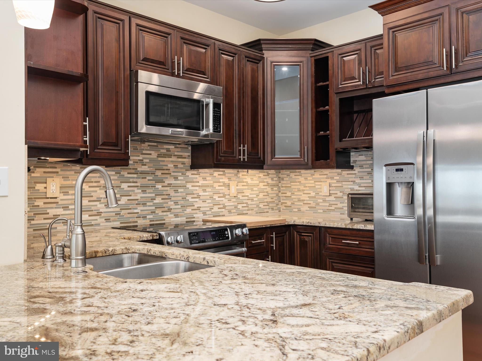 23 PIERSIDE DRIVE 438