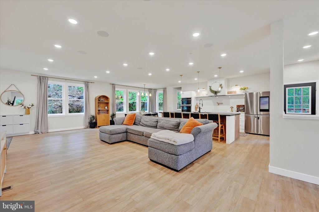5437 GLEN ARM ROAD