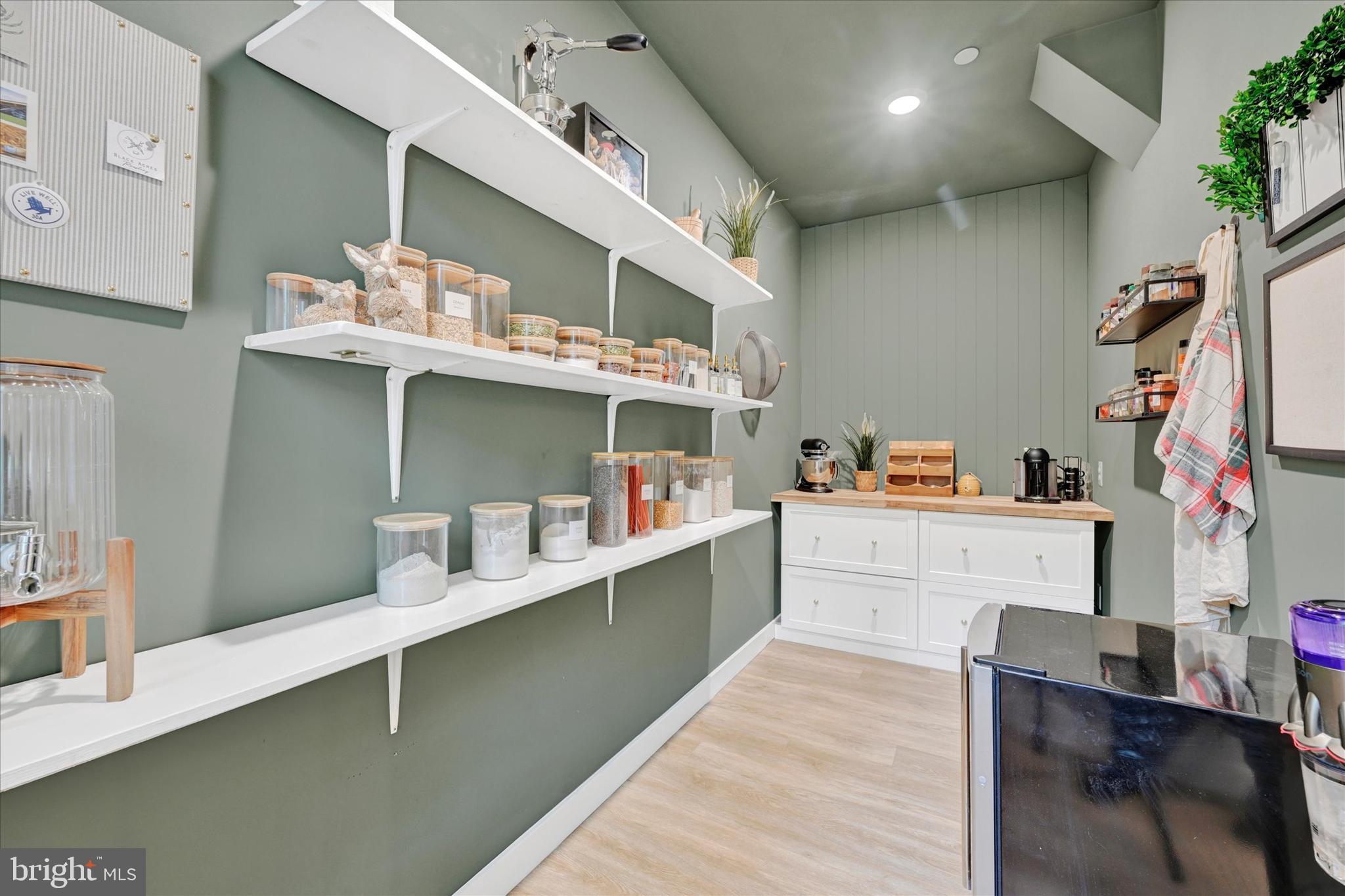5437 GLEN ARM ROAD