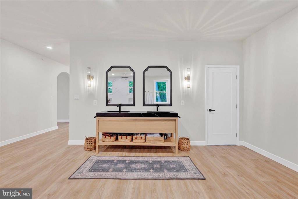 5437 GLEN ARM ROAD