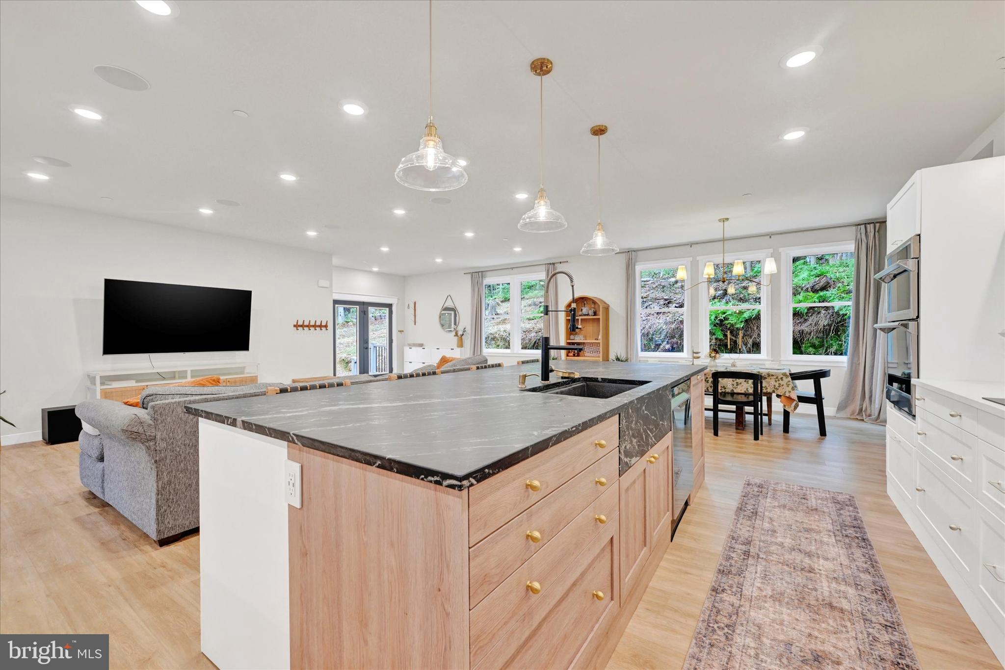 5437 GLEN ARM ROAD