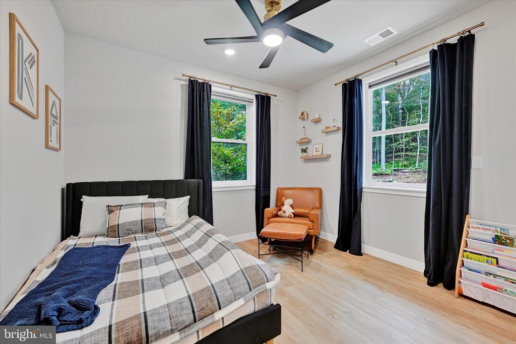 5437 GLEN ARM ROAD
