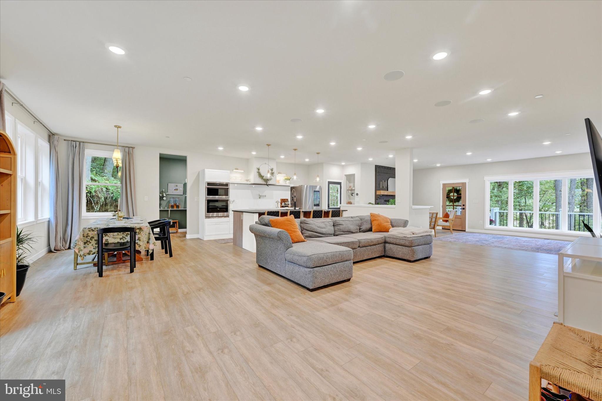 5437 GLEN ARM ROAD