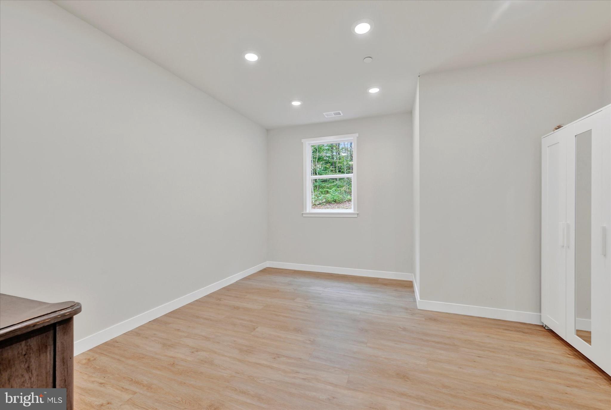 5437 GLEN ARM ROAD