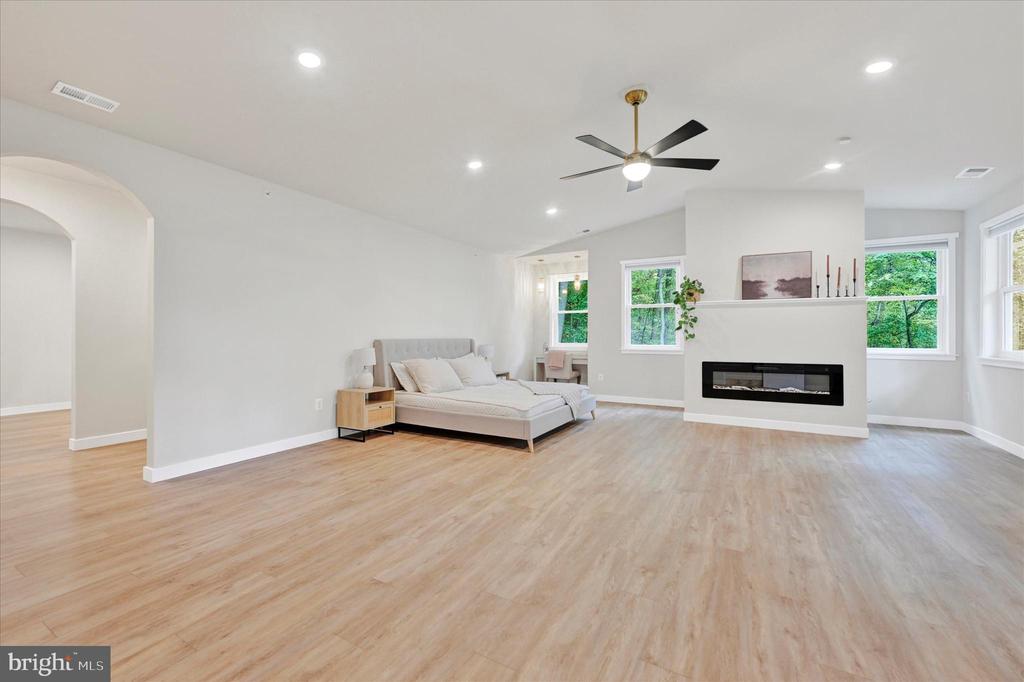 5437 GLEN ARM ROAD