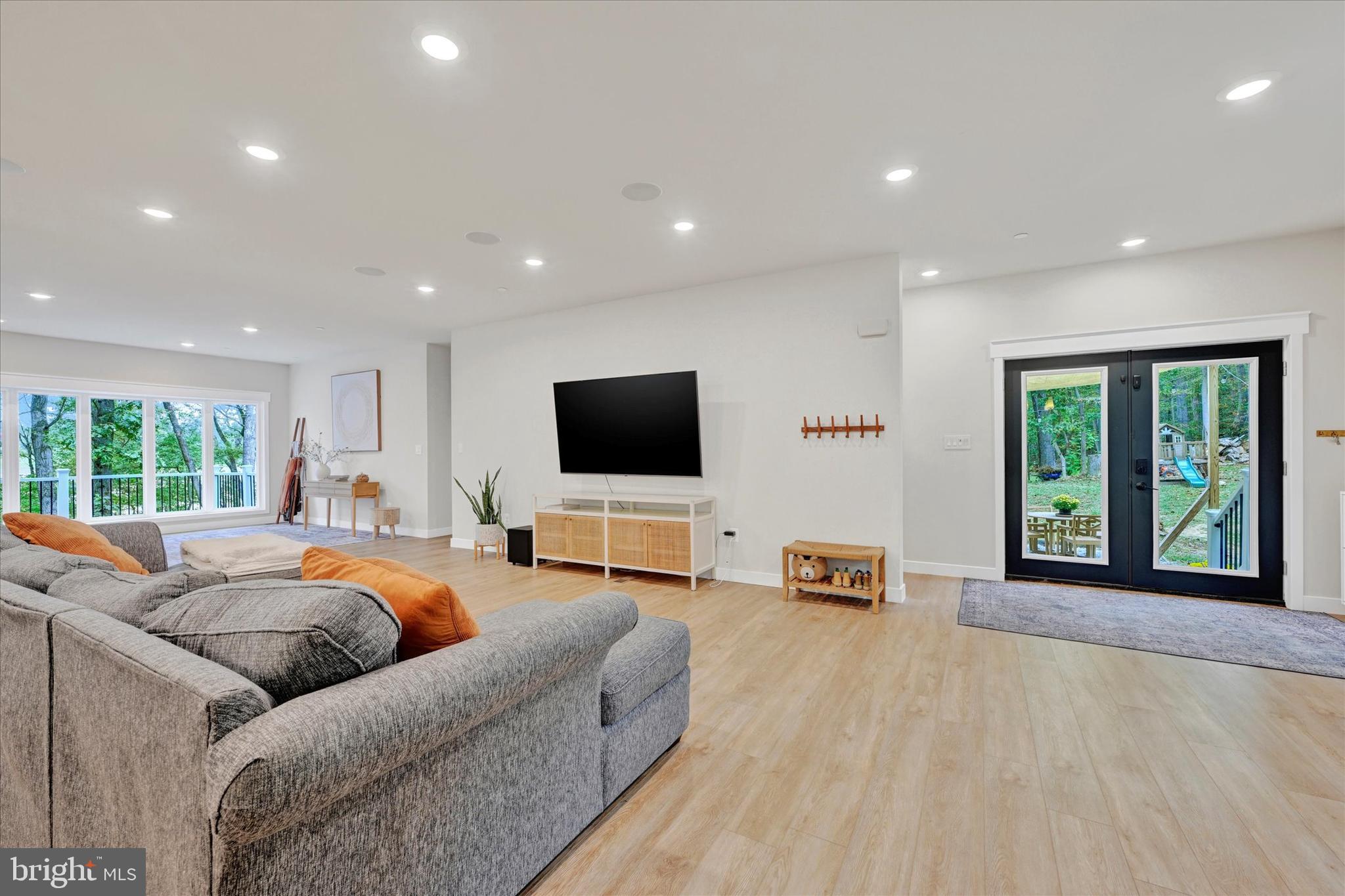 5437 GLEN ARM ROAD