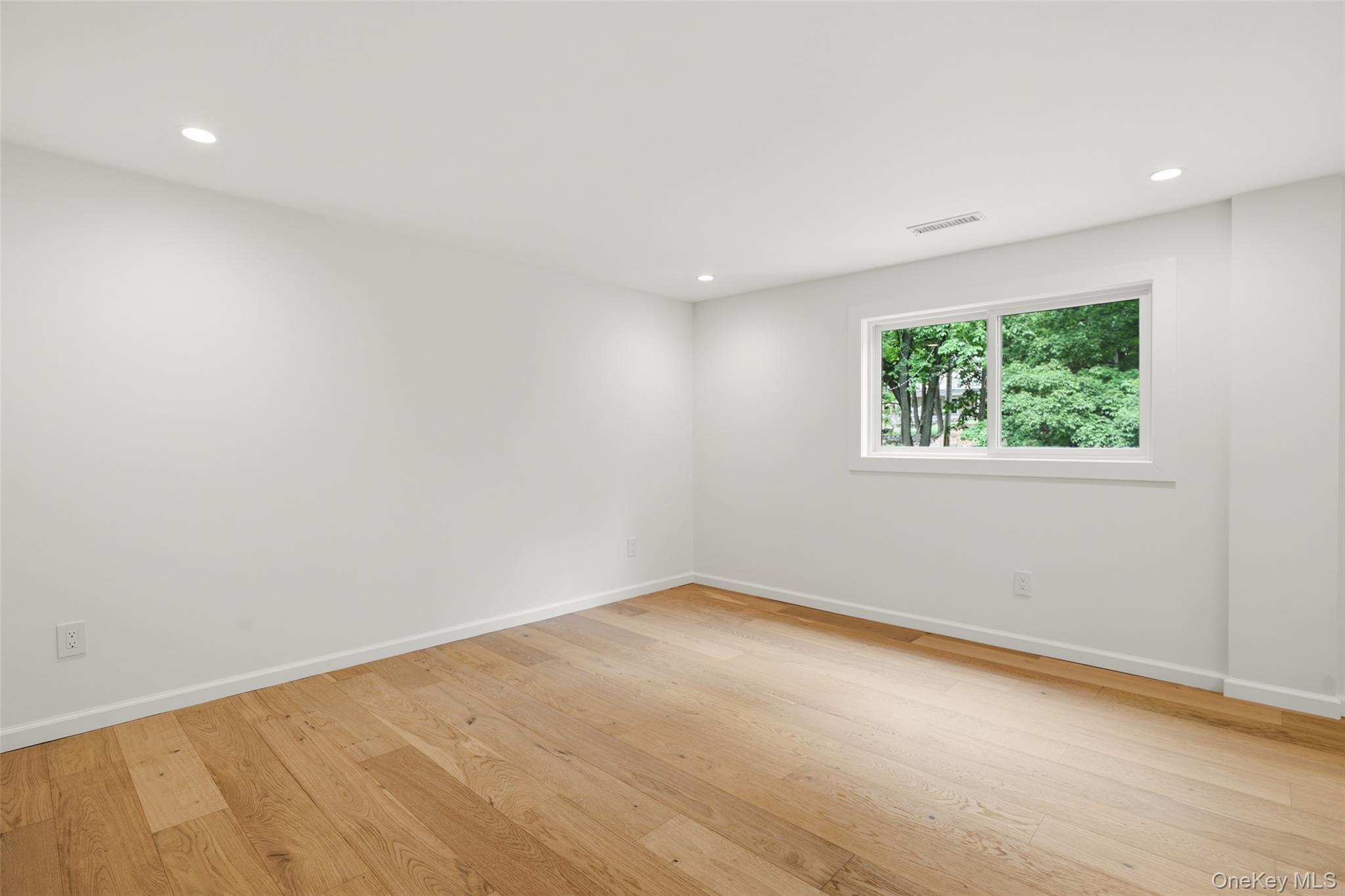 276 Agor Lane