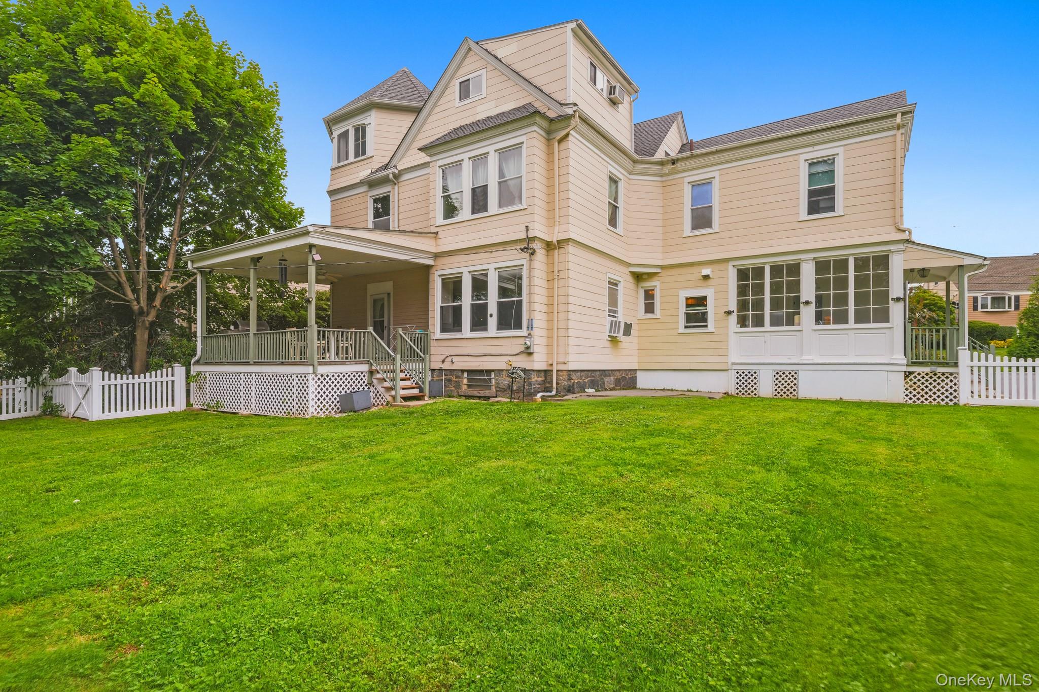 8 Bolton Place