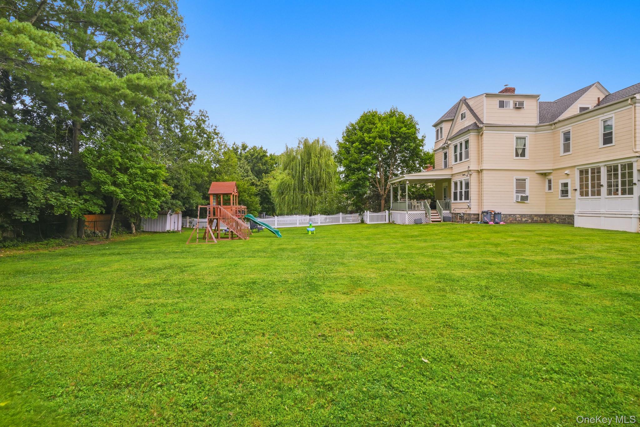 8 Bolton Place