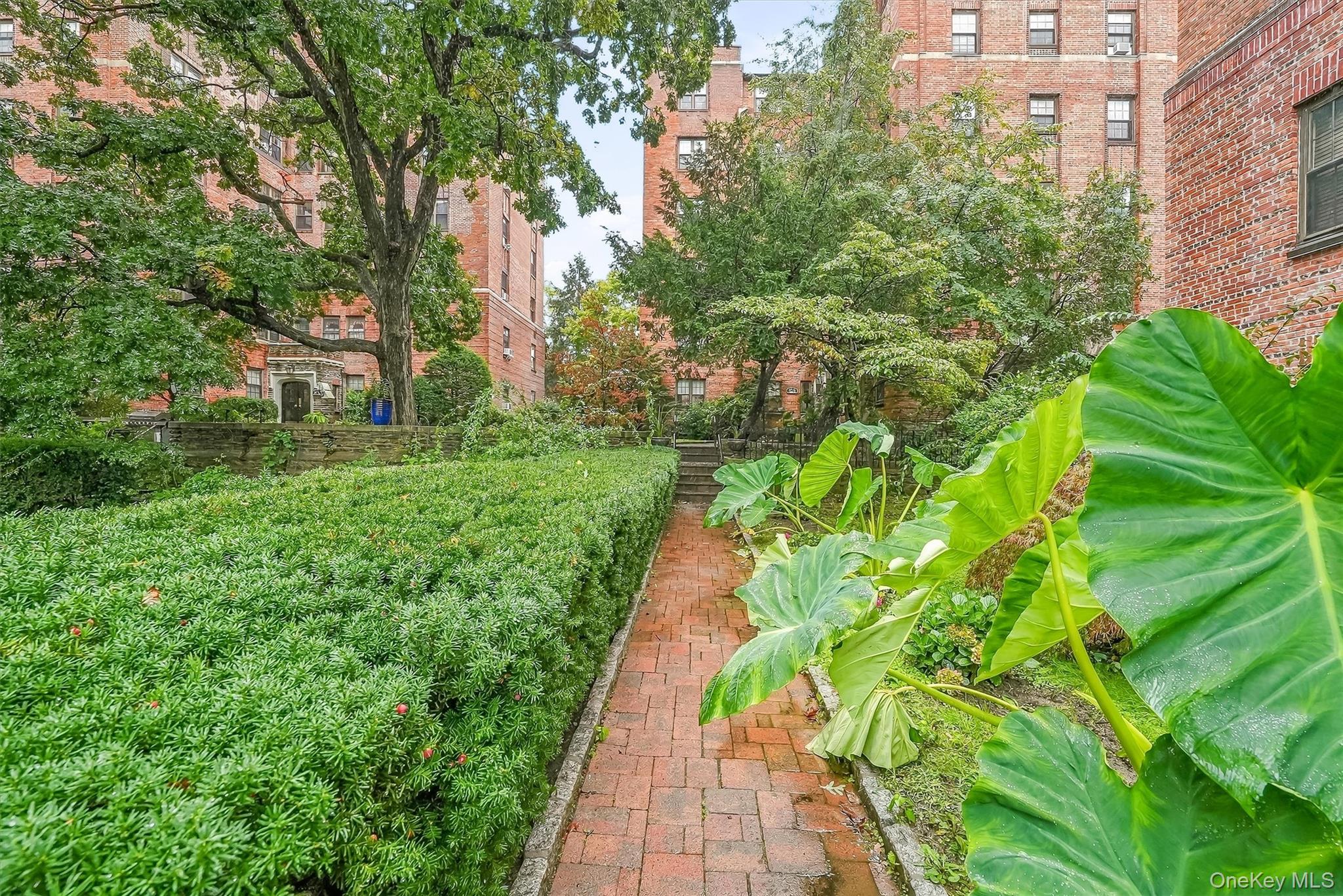 828 Bronx River Road Unit: 1AD