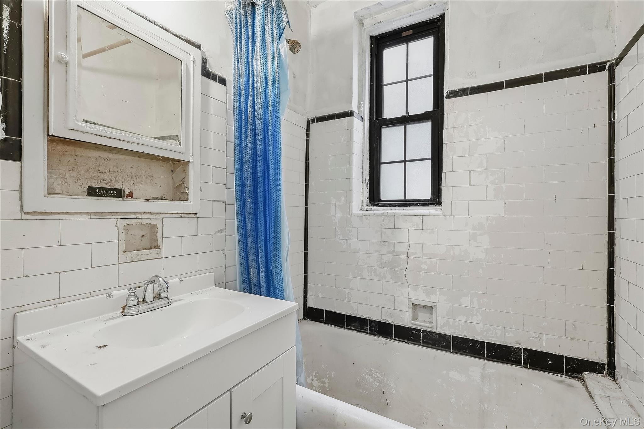 828 Bronx River Road Unit: 1AD