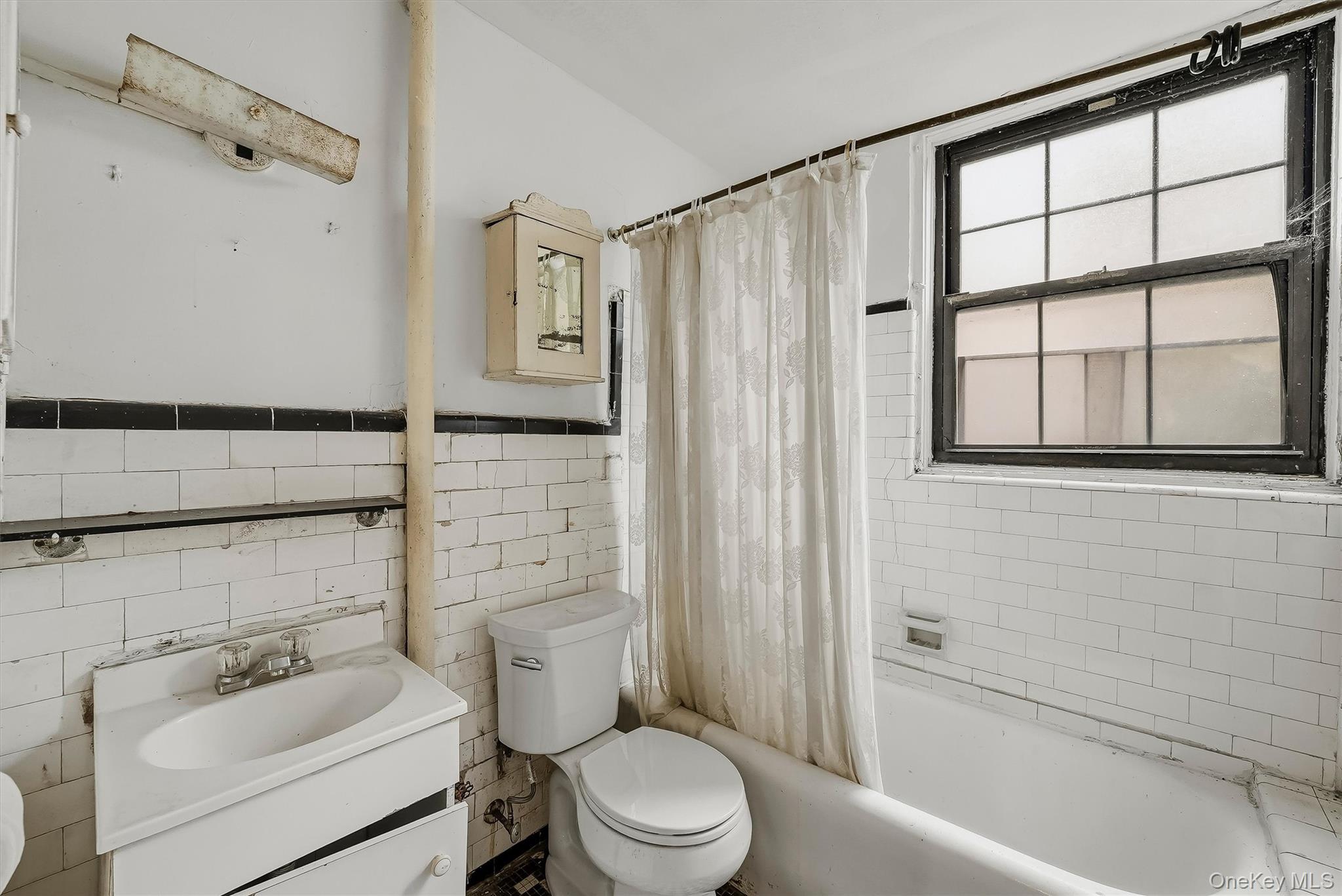 828 Bronx River Road Unit: 1AD