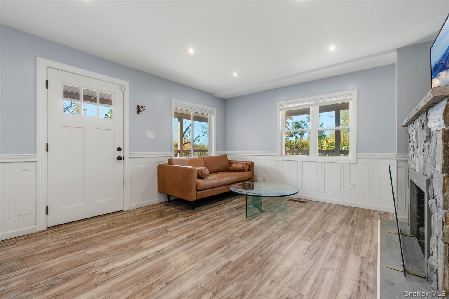 165 E Dorsey Lane