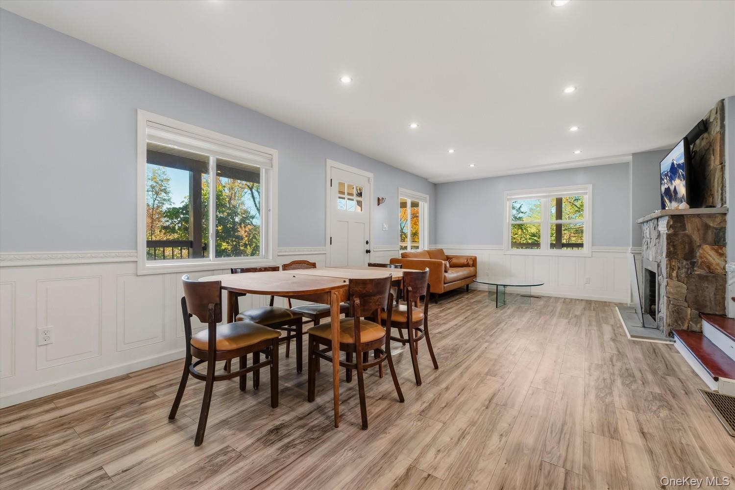 165 E Dorsey Lane