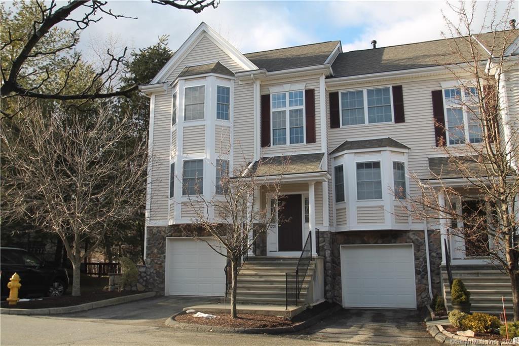 1201 Larson Drive