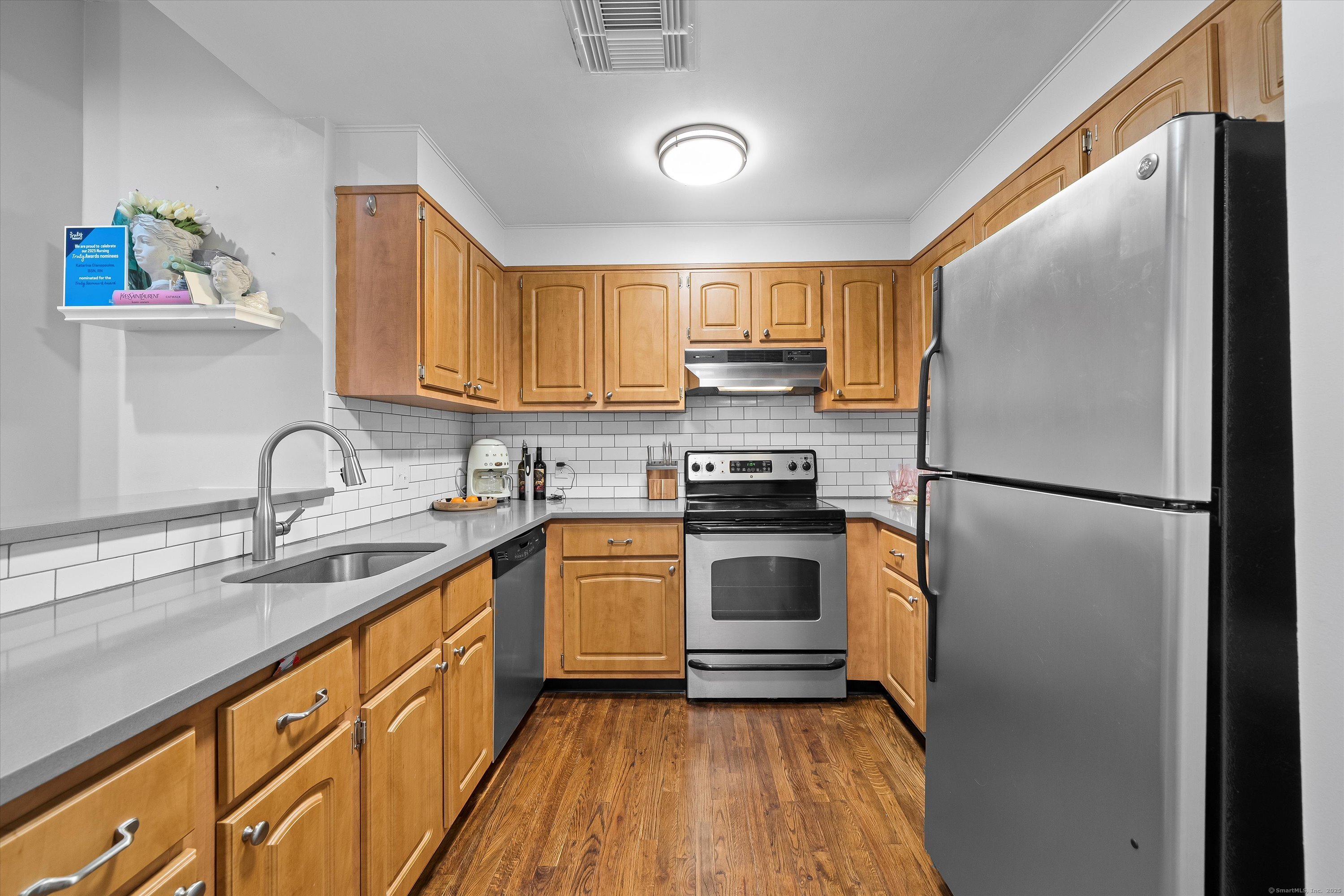 125 Washington Street APT 203